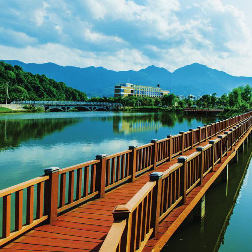 防腐木桥|西安宏艺达防腐木桥梁