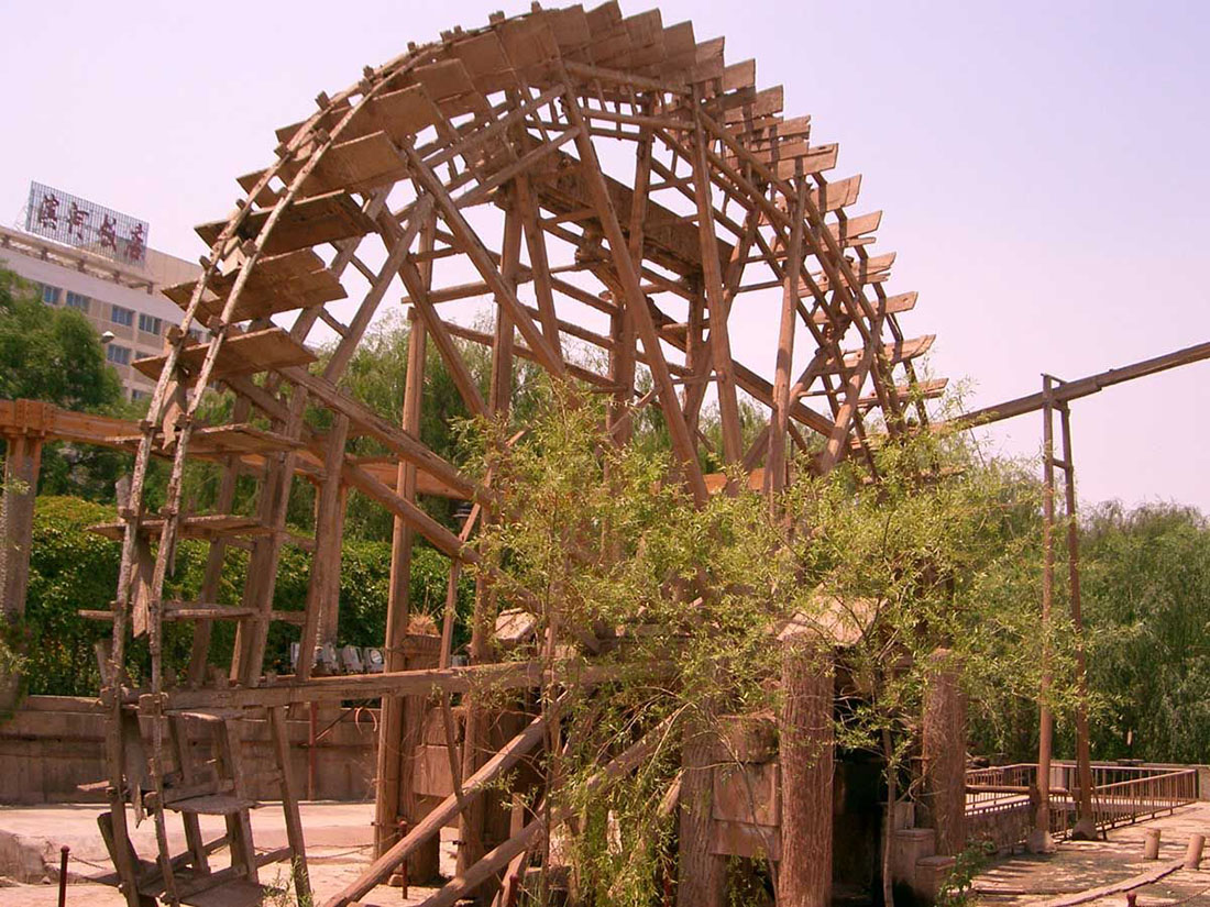 防腐木水车|西安宏艺达防腐木水车