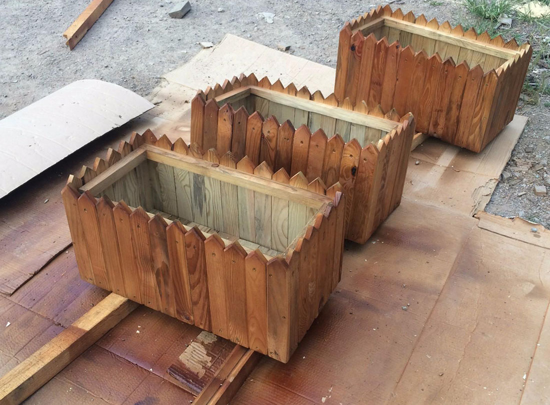 防腐木花箱|西安宏艺达防腐木花箱
